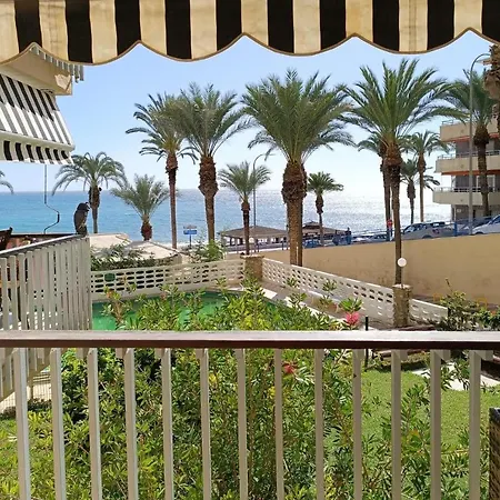 El Yate Sol Y Mar Apartment *